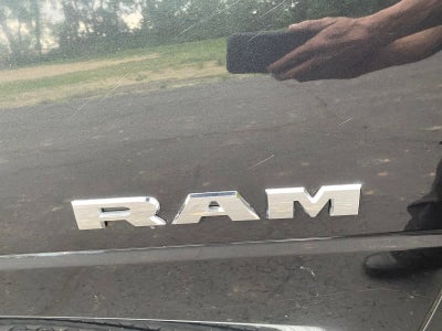 2019 RAM 3500 Big Horn Crew Cab 4x4 8' Box
