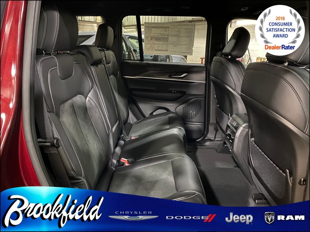 2026 Jeep Grand Cherokee GRAND CHEROKEE LAREDO ALTITUDE 4X4