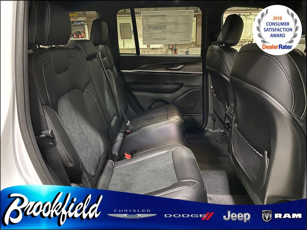 2026 Jeep Grand Cherokee GRAND CHEROKEE LAREDO ALTITUDE 4X4