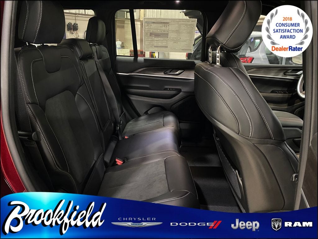 2026 Jeep Grand Cherokee GRAND CHEROKEE LAREDO ALTITUDE 4X4