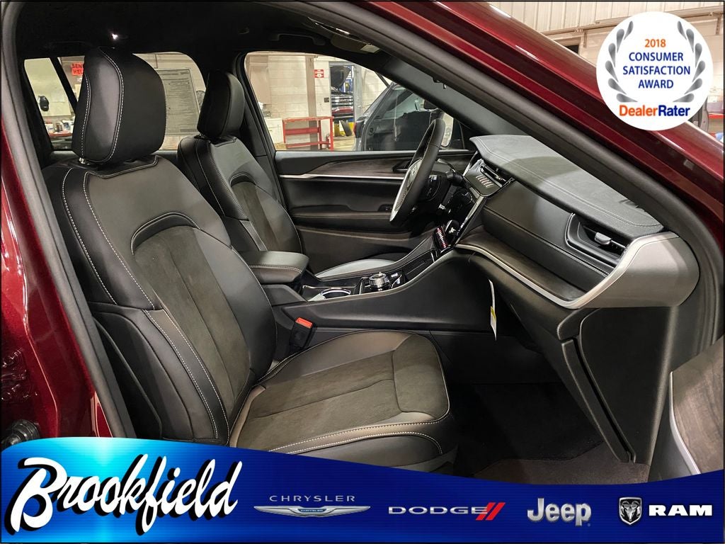 2026 Jeep Grand Cherokee GRAND CHEROKEE LAREDO ALTITUDE 4X4