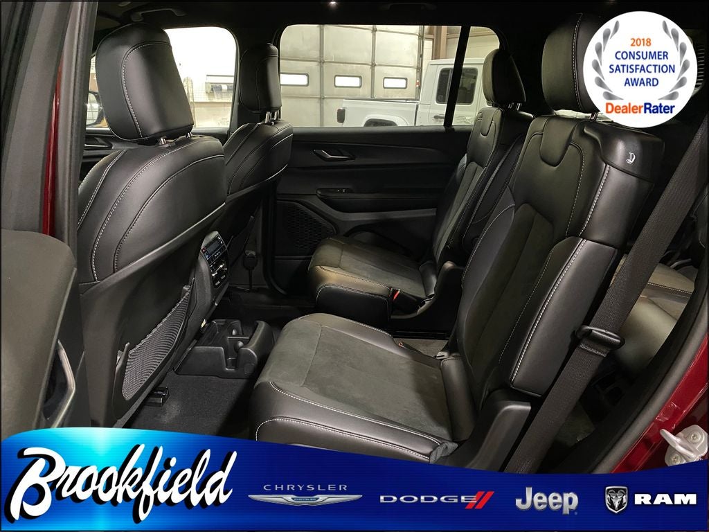 2025 Jeep Grand Cherokee GRAND CHEROKEE L ALTITUDE 4X4