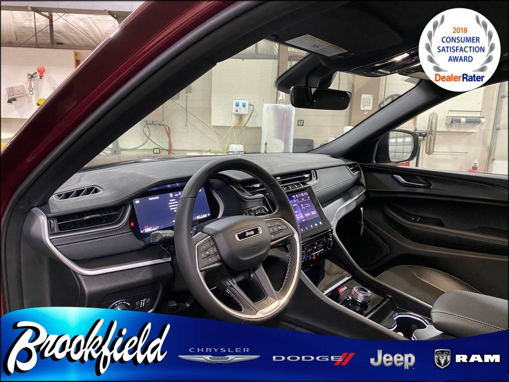 2025 Jeep Grand Cherokee GRAND CHEROKEE L ALTITUDE 4X4