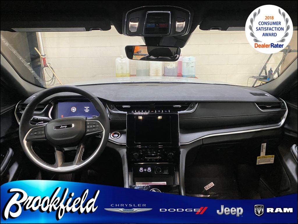 2025 Jeep Grand Cherokee GRAND CHEROKEE L ALTITUDE 4X4