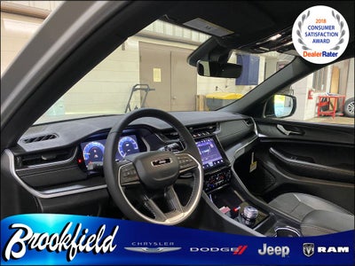 2025 Jeep Grand Cherokee GRAND CHEROKEE L ALTITUDE 4X4