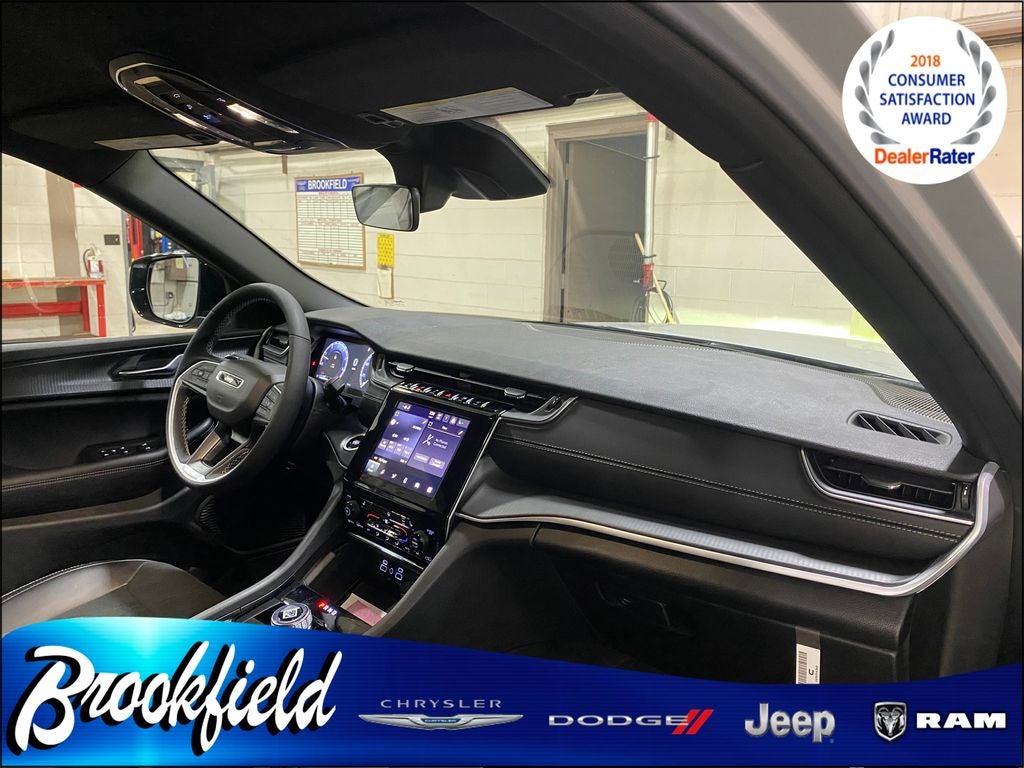 2025 Jeep Grand Cherokee GRAND CHEROKEE L ALTITUDE 4X4