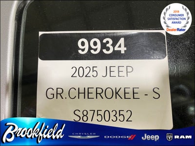2025 Jeep Grand Cherokee GRAND CHEROKEE L ALTITUDE 4X4