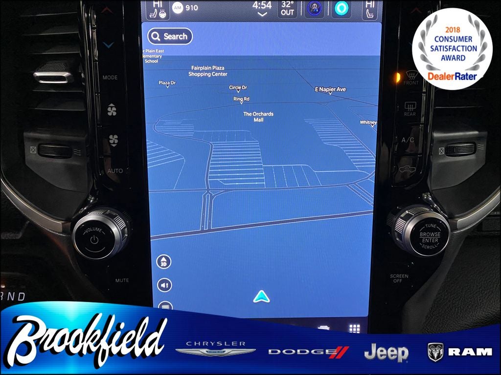 2024 RAM 1500 Big Horn Crew Cab 4x4 6'4' Box