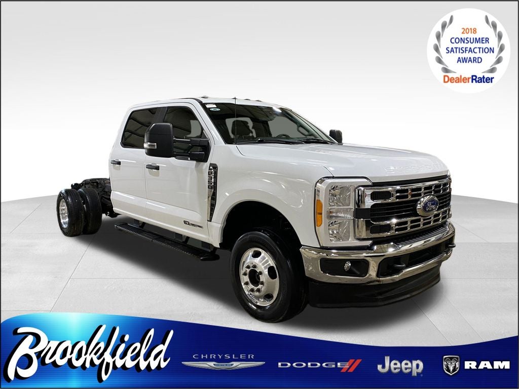 2023 Ford F-350 Super Duty Chassis Cab XL