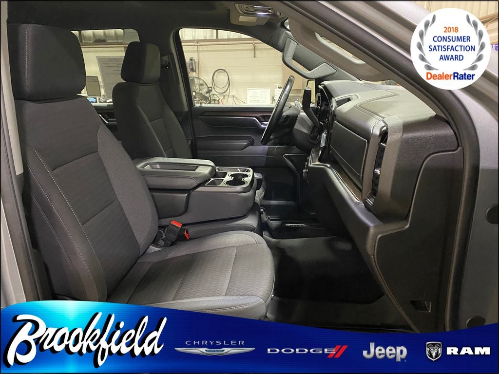 2024 Chevrolet Silverado 1500 4WD Crew Cab Standard Bed LT