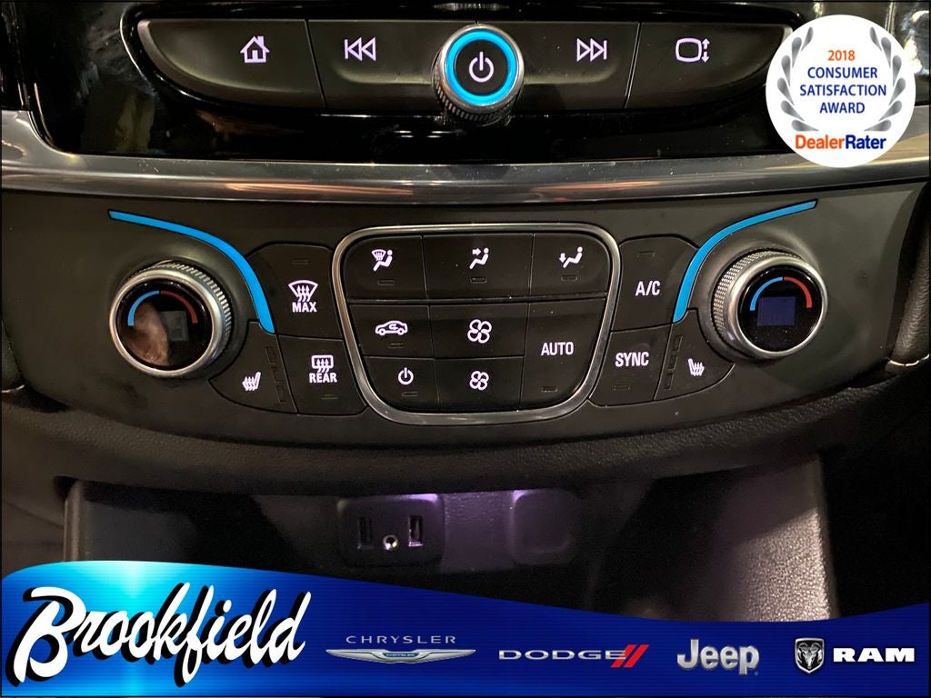 2023 Chevrolet Traverse AWD LT Leather