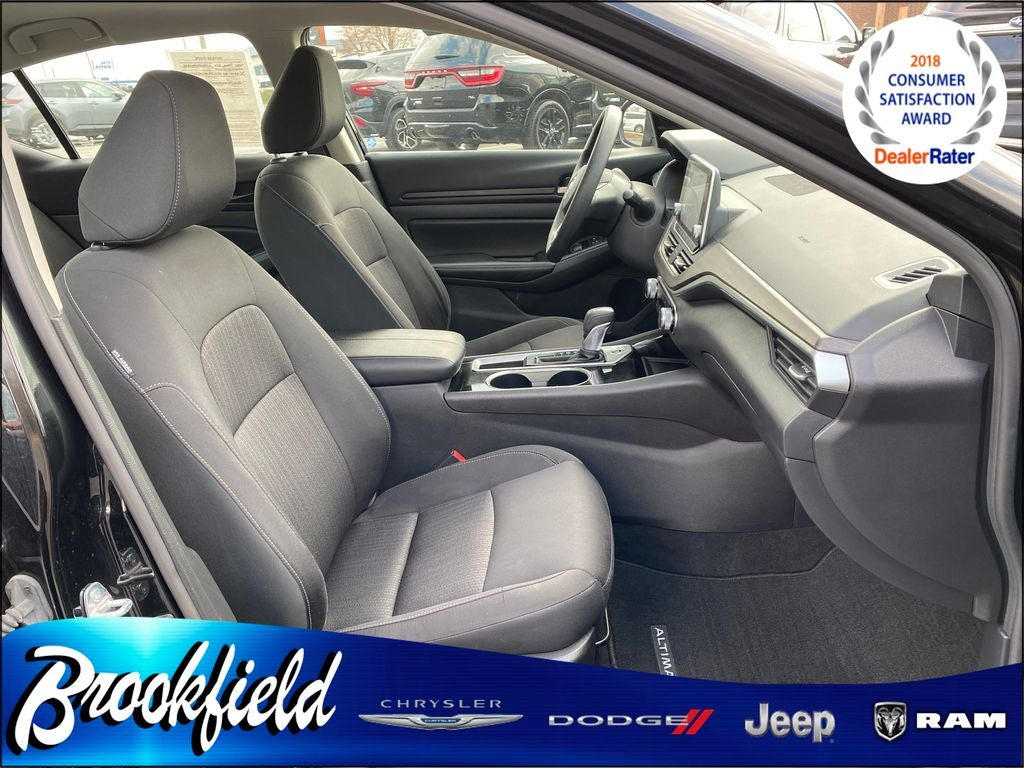 2024 Nissan Altima SV FWD