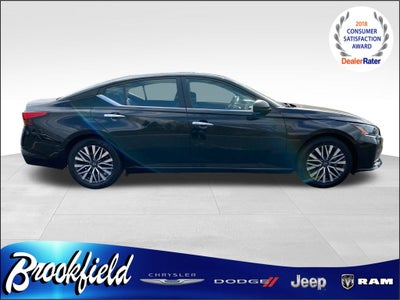 2024 Nissan Altima SV FWD