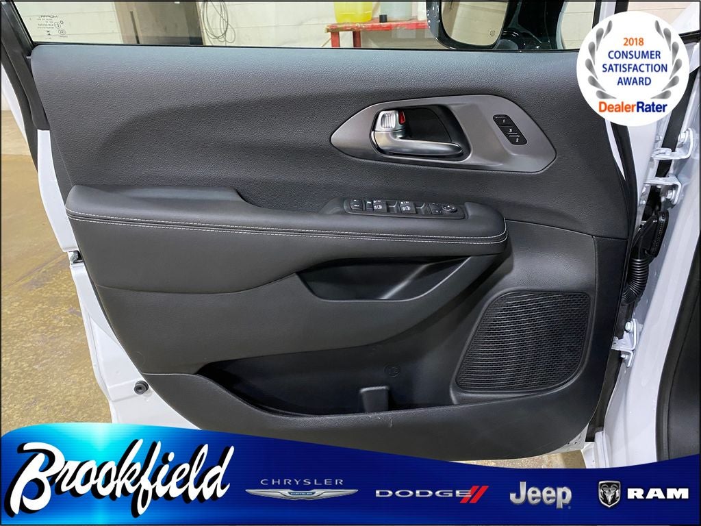 2026 Chrysler Pacifica PACIFICA SELECT