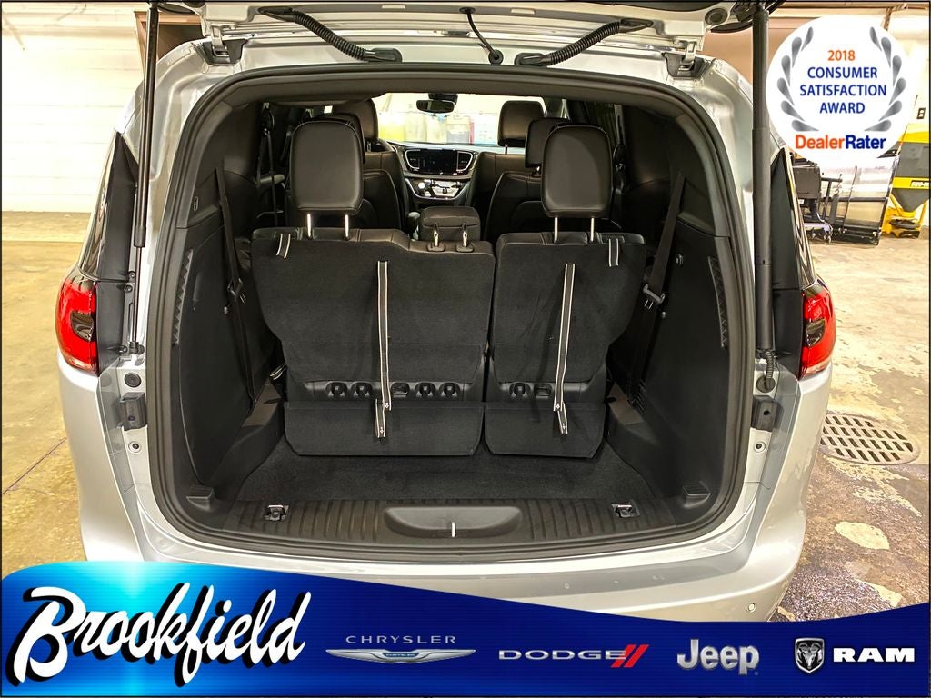 2026 Chrysler Pacifica PACIFICA SELECT AWD