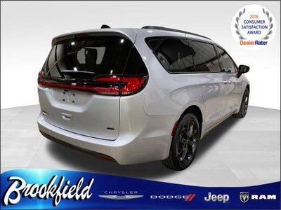 2026 Chrysler Pacifica PACIFICA SELECT AWD