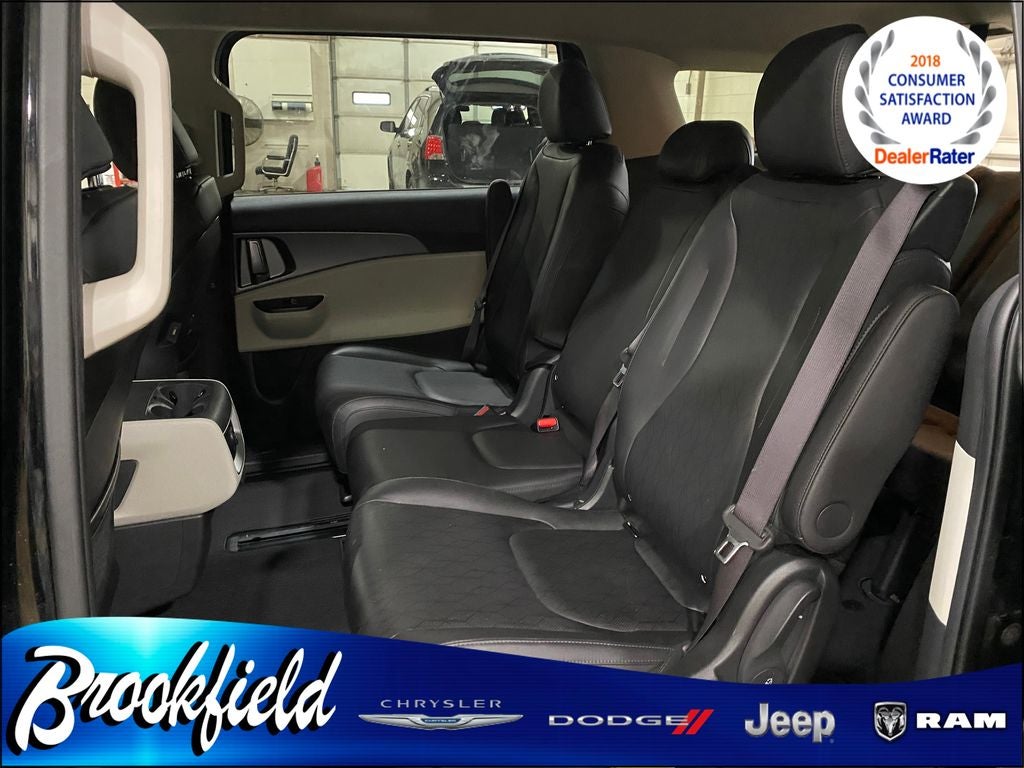 2023 Kia Carnival MPV LX Seat Package