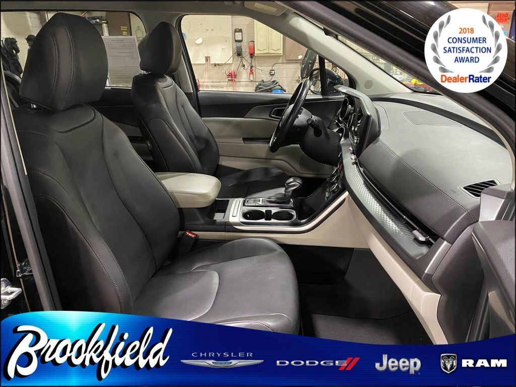 2023 Kia Carnival MPV LX Seat Package